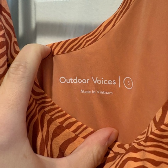 Outdoor voices dress with adjustable straps - Picture 2 of 2